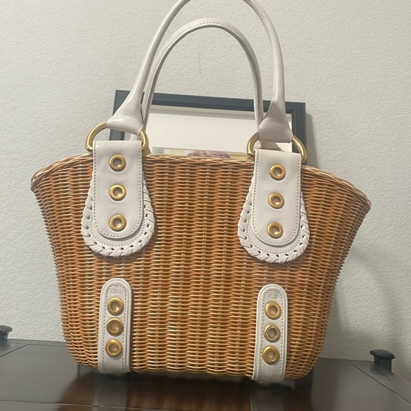 SUMMER RATTAN BAG GUC BY MAXX  NY GUC - Picture 1 of 12